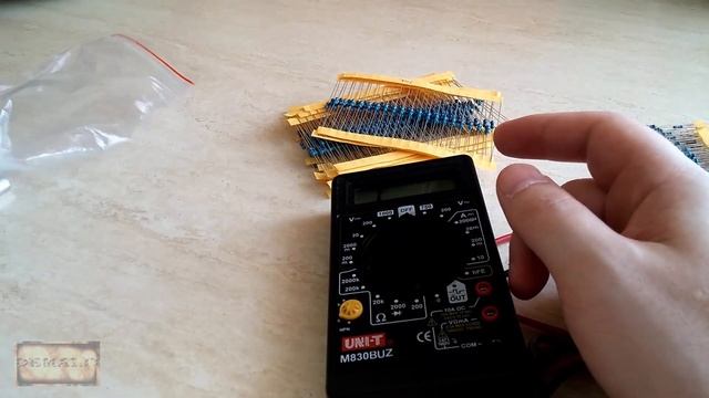 Металлопленочные резисторы 0,25Вт с Aliexpress 30 номиналов. Набор резисторов из Китая 600 штук смотреть онлайн