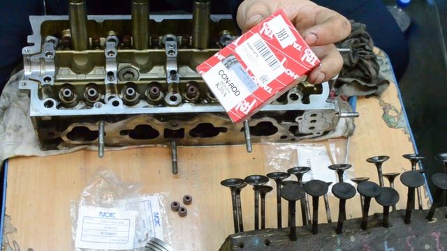 Ремонт застучавшего двигателя хонда D16W7 и подбор дешевых запчастей. смотреть онлайн