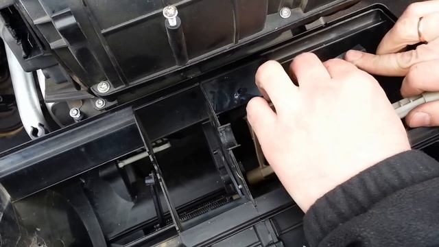 Замена заслонок климатической установки (правая) смотреть онлайн