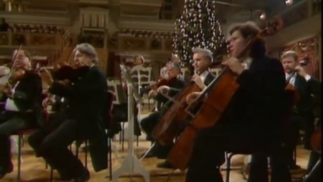 Bach - Orchestra Suite No. 3 in D-major "Air" BWV 1068 смотреть онлайн
