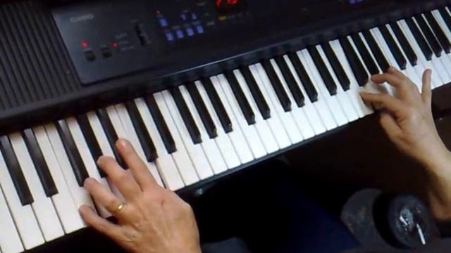 JULIANA TECLADO - "BESAME MUCHO" смотреть онлайн