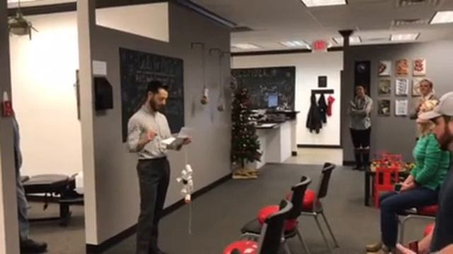 Dr Nathan Best Christmas Present смотреть онлайн