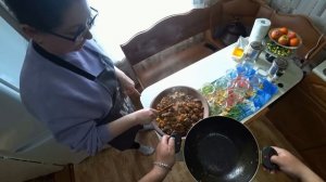 ГОРОХОВАЯ КАША С МЯСОМ И ТОПЛЁНЫМ МАСЛОВ В АВТОКЛАВЕ! ВЫХОДНЫЕ В ДЕРЕВНИ!