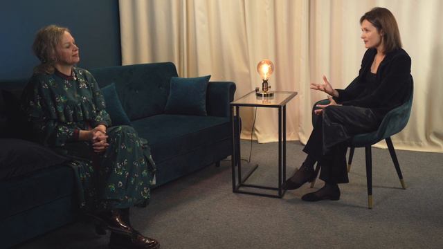 Как усидеть на двух стульях? Евгения Карлин и Инна Авина о том, зачем главред стал психотерапевтом смотреть онлайн