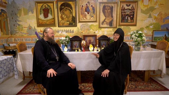 Беседа в Свято-Успенском Гремячем женском монастыре с игуменьей Михаилой (Осиповой). смотреть онлайн