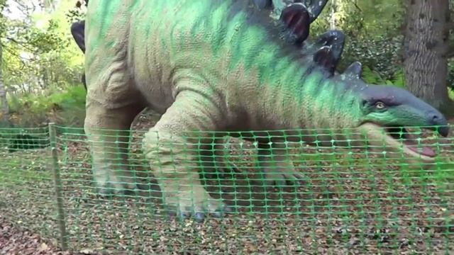ROARR! Dinosaurs Adventure Park смотреть онлайн