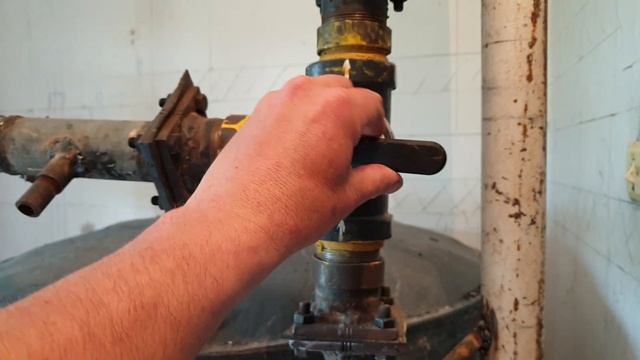 Самотёчная система отопления.Трёходовой смесительный клапан на подмес системы дома. смотреть онлайн