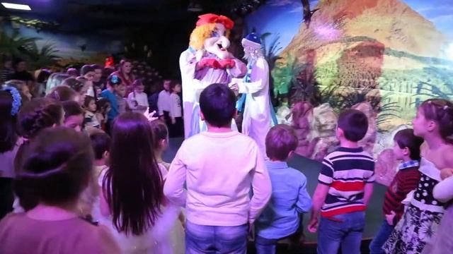новогодний утренник 8шк 2 класс 2015г смотреть онлайн