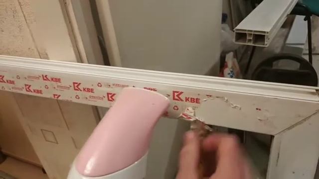 Как снять присохшую пленку с окон смотреть онлайн