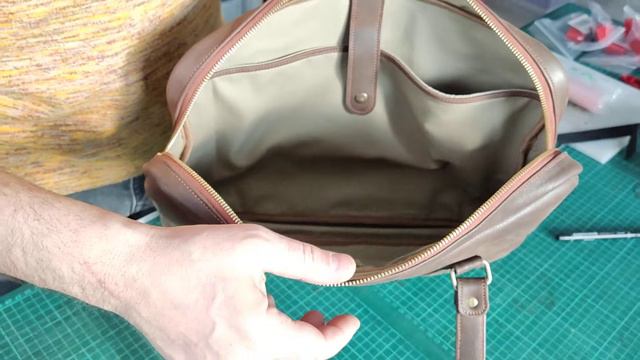 (УСТАРЕЛО) Мужская деловая сумка из кожи смотреть онлайн