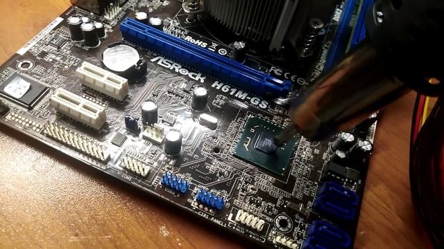 Неисправный хаб H61 c Авито. Прошивка биос|ASROCK и ASUS P8H61-M-LX2 смотреть онлайн