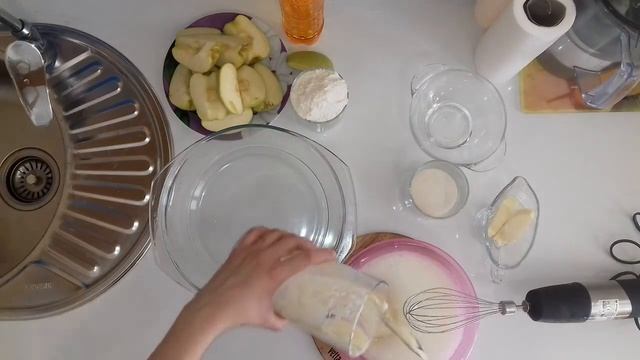 Шарлотка с карамелью