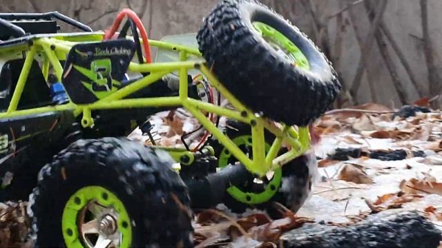 WLTOYS 12428 offroad with snow смотреть онлайн