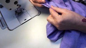 Обработка косой бейкой горловины льняного платья.