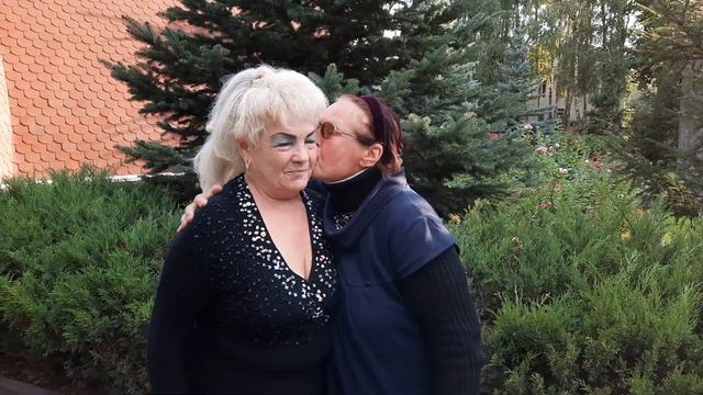 НЕБОЛЬШОЕ ИНТЕРВЬЮ БЛИЗКОЙ ПОДРУГИ ТОНИ. смотреть онлайн