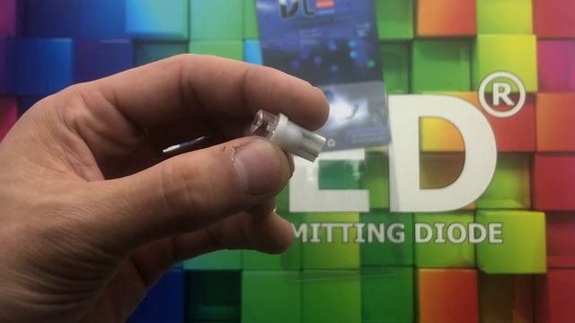 Автолампа светодиодная T10 - W5W - 1 Dip цилиндр смотреть онлайн