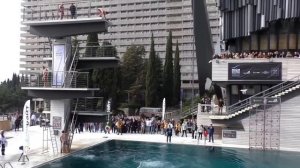 Уникальный прыжок с 24-метровой крыши ялтинского ресторана