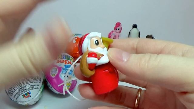 Открываем 9 разных Kinder Сюрпризов. смотреть онлайн