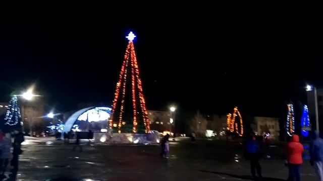 Рождественская Ярмарка в Славянске 24.12.2018 открытие видео смотреть онлайн