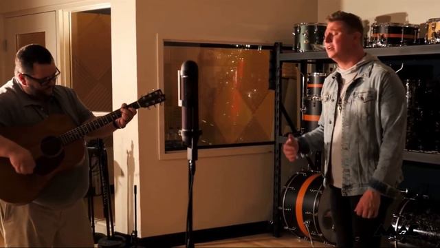 Country To The Bone (Single Mic Session) смотреть онлайн