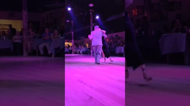 ? Follow ➡️ @tangoexpo Performers:@andresyeladia.tango #tango #tangoargentino #tangoexpo #танго смотреть онлайн