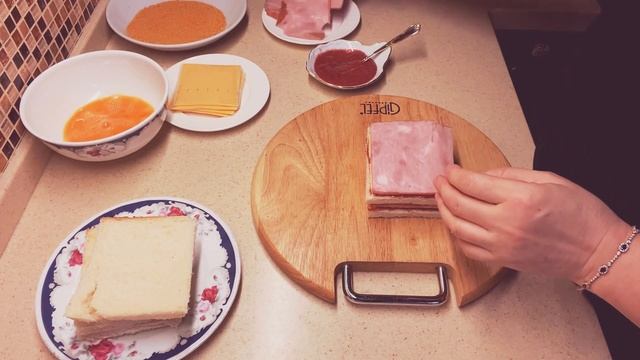 Бутерброды с ветчиной и сыром смотреть онлайн