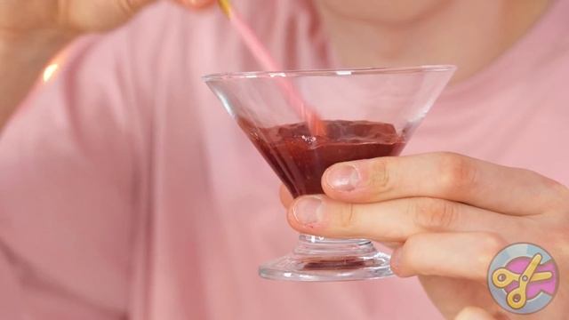 ЕДИМ ПРОДУКТЫ ОДНОГО ЦВЕТА ЦЕЛЫЙ ДЕНЬ! Пробуем на вкус розовые и зеленые продукты с  CRAFTooNS! FOO