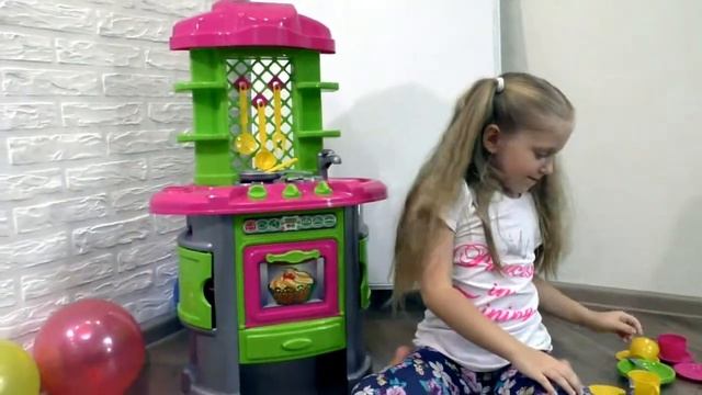Распаковка большой кухни. Large kitchen, open and play. смотреть онлайн