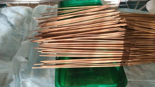 Обработка лозы с помощью дюфы. Как выглядят трубочки перед плетением смотреть онлайн