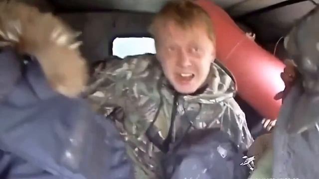 Мужики угарают в машине под Саб Буфер:D смотреть онлайн