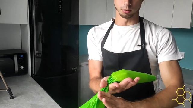 Заварное тесто!?! Что это такое и как с ним работать! Шу и эклеры! смотреть онлайн
