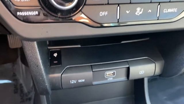 2019 Kia Niro EV EX Premium смотреть онлайн