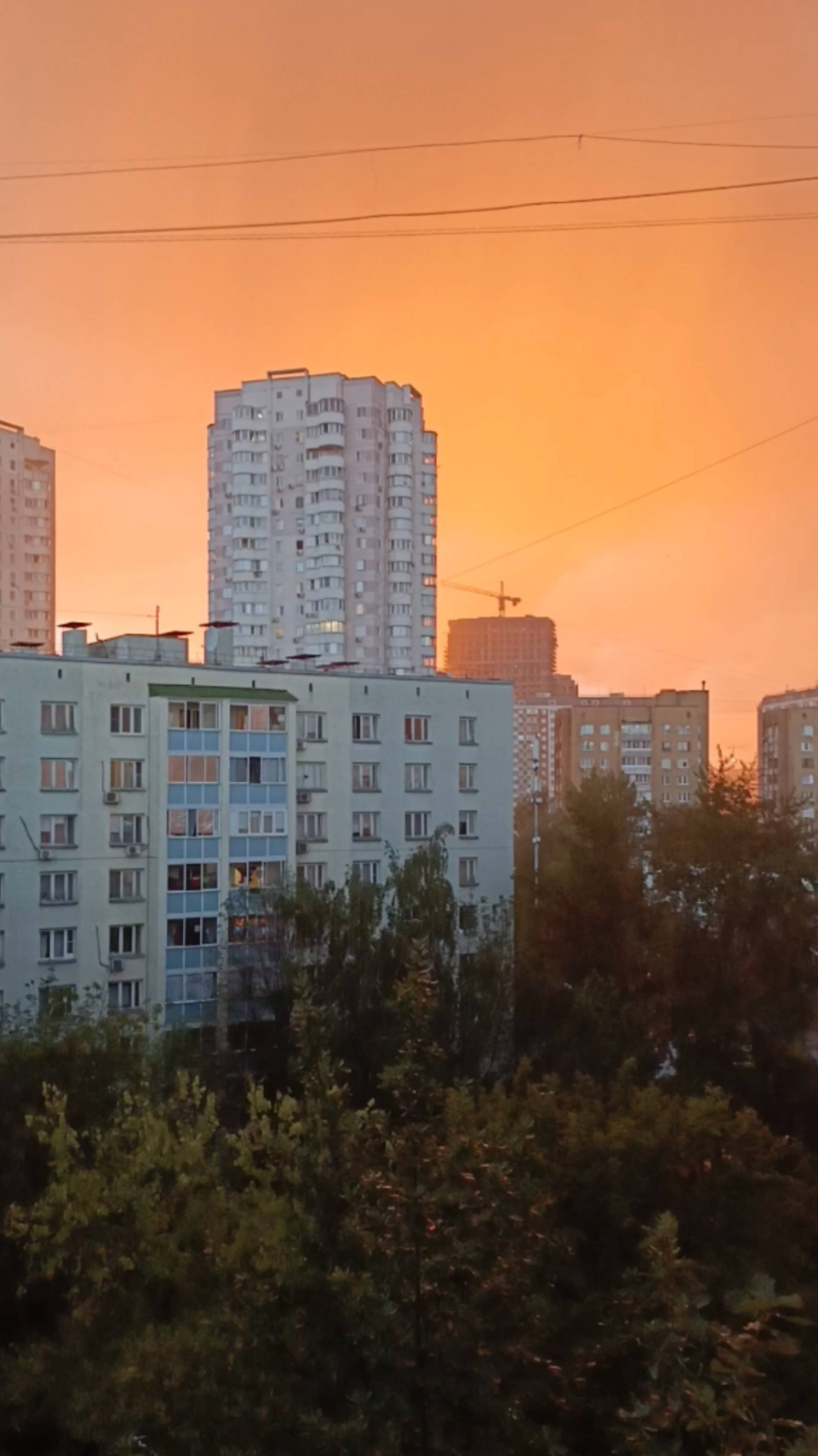 Багровый закат над Москвой. смотреть онлайн
