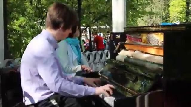 парк Сокольники пианино 14-05-2016 смотреть онлайн