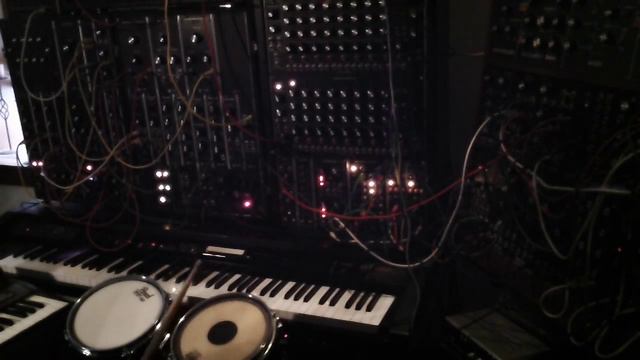 Moog 1130 Percussion Controller Demo смотреть онлайн