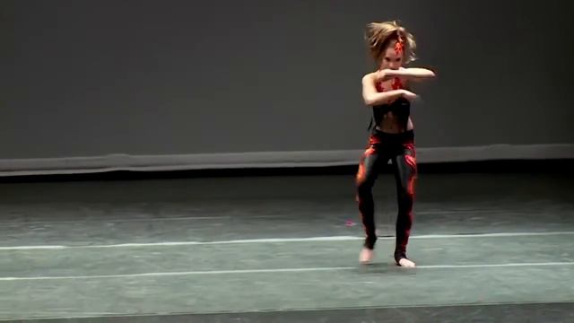 Dance Moms: Full Solo: Mackenzie Ziegler "Don't Take My Fire" (Season 6, Episode 8) смотреть онлайн