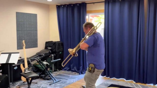 Попурри «Подмосковные вечера» Александр Бирюк (тромбон) смотреть онлайн