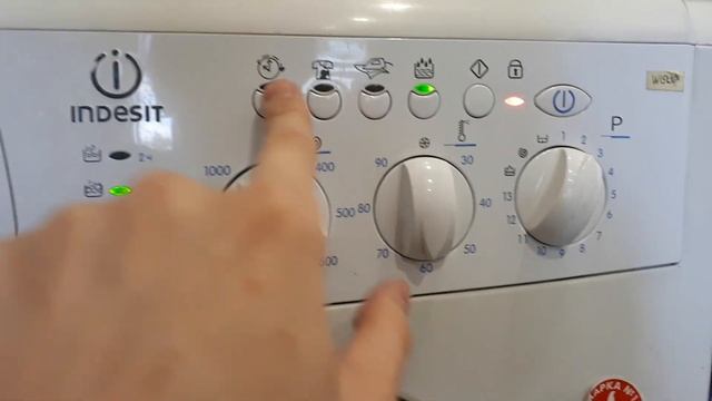 Indesit WISL 105 - start to wash whites (old video) смотреть онлайн