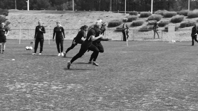 Sprinting In Season: Hamstring Injuries For Football смотреть онлайн