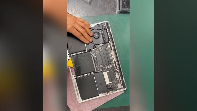 macbook pro 2019 battery replacement смотреть онлайн