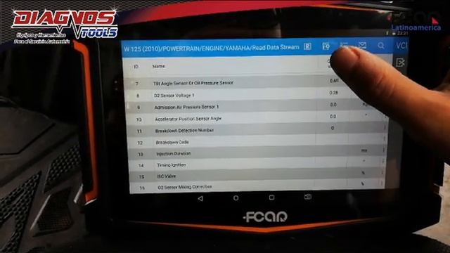 Diagnostico en motocicleta BWS con escaner FCAR C8M смотреть онлайн