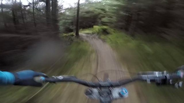 Do You Need A Downhill Bike? | Is An Enduro Bike Faster On A Downhill Track? смотреть онлайн