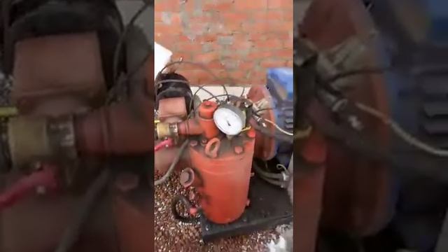 Компрессор ЗИФ-СВЭ-6,3/0,7 и бочка Орловская со-241 на полусухой стяжке. смотреть онлайн