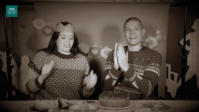 What are Christmas crackers? Merry Christmas from BBC Learning English! смотреть онлайн