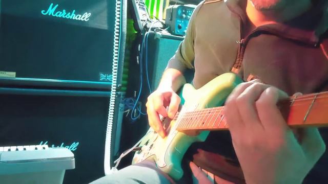 Fender surf green custom copy смотреть онлайн