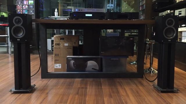 ELAC DEBUT B5 Vocal смотреть онлайн