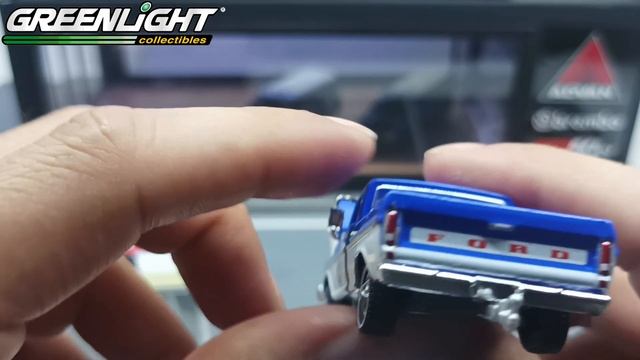 Greenlight Hitch and Tow STP Racing _1970 Ford F-100 and Enclosed Car Trailer - STP Racing смотреть онлайн