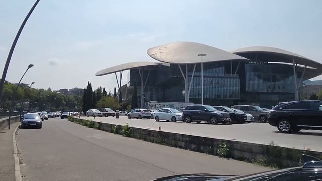 Отдых в Грузии Тбилиси Блошиный рынок сухой мост, золотой рынок, столько золота никогда не видела! смотреть онлайн