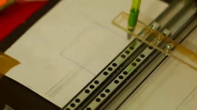 XY-плоттер на arduino первый запуск смотреть онлайн
