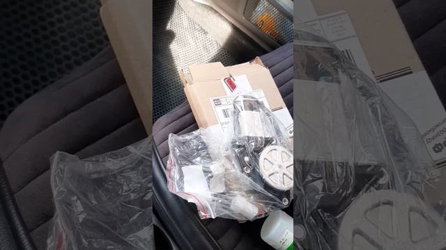 Распаковка моторедуктора стеклоподъемника для Subaru Forester S11 смотреть онлайн